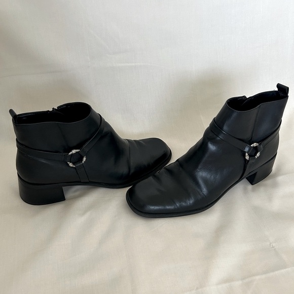 London Fog Heeled Boot - Picture 5 of 16